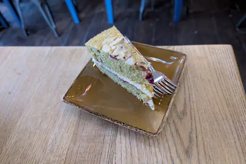 Yumcious Cakes photo 1